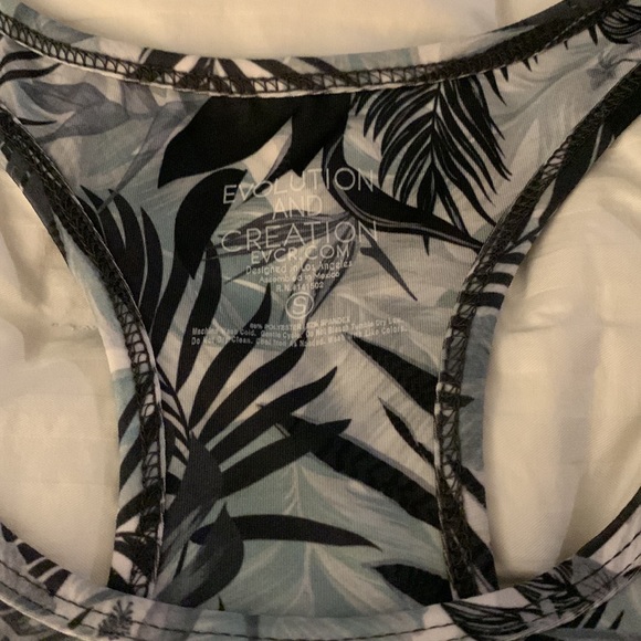Evolution and creation green & gray botanical racerback crop tank small - Picture 3 of 3